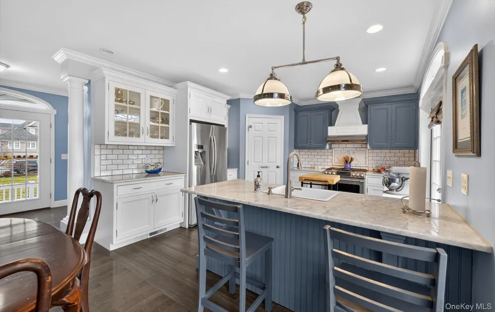 108 Awixa Avenue Bay Shore, NY 11706