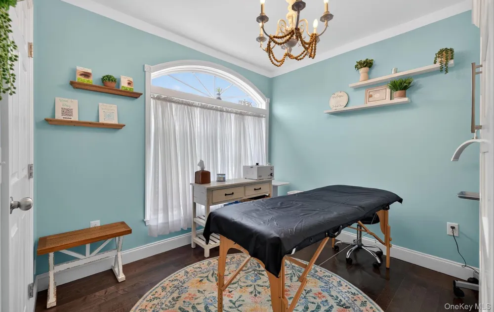 108 Awixa Avenue Bay Shore, NY 11706