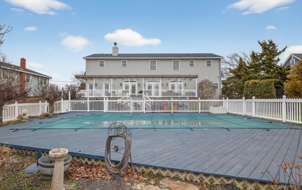 108 Awixa Avenue Bay Shore, NY 11706