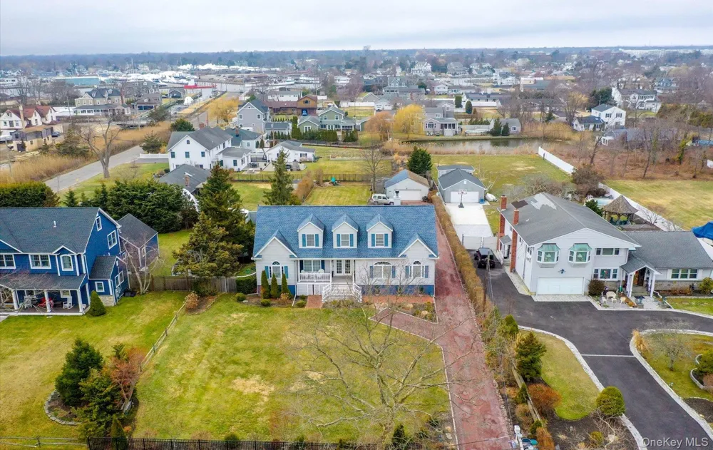 108 Awixa Avenue Bay Shore, NY 11706