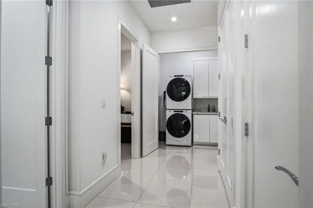 1167 22nd Avenue Naples, FL 34103
