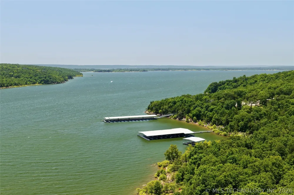 242 Patriot Pointe Eufaula, OK 74432