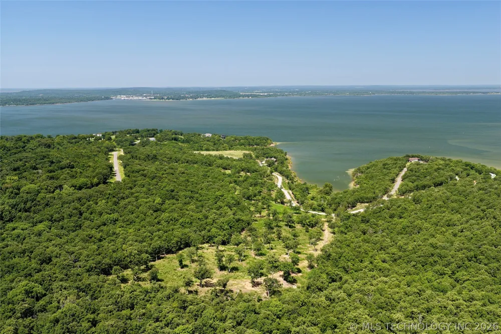242 Patriot Pointe Eufaula, OK 74432