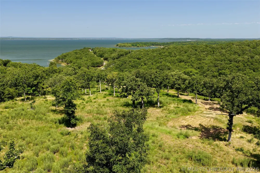 242 Patriot Pointe Eufaula, OK 74432