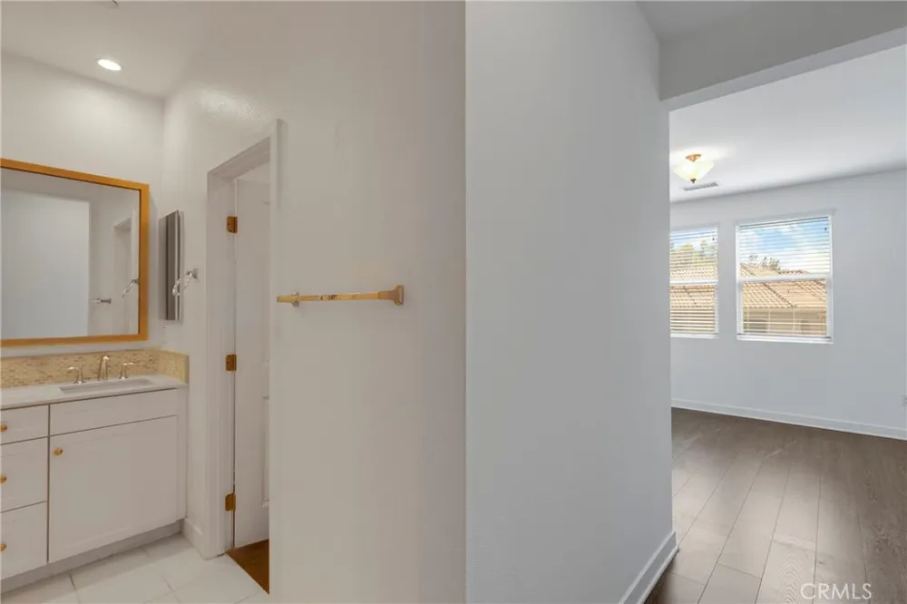 77 Jensen Court Thousand Oaks, CA 91360