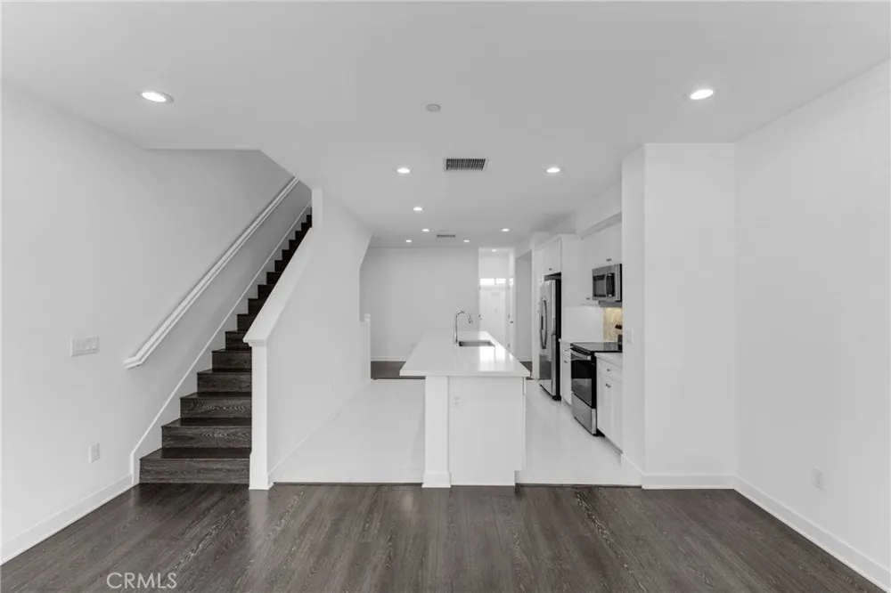77 Jensen Court Thousand Oaks, CA 91360
