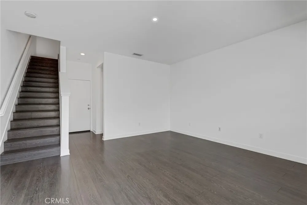 77 Jensen Court Thousand Oaks, CA 91360