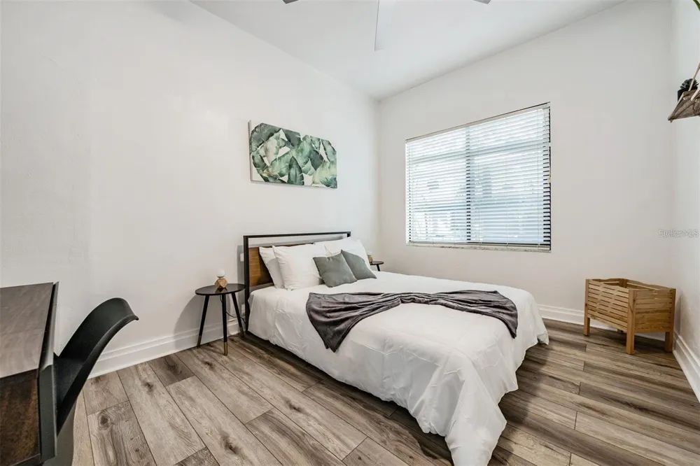 2325 W GREEN STREET Tampa, FL 33607