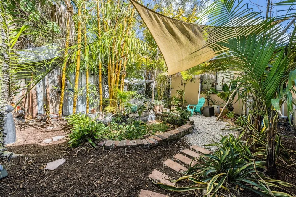 2325 W GREEN STREET Tampa, FL 33607