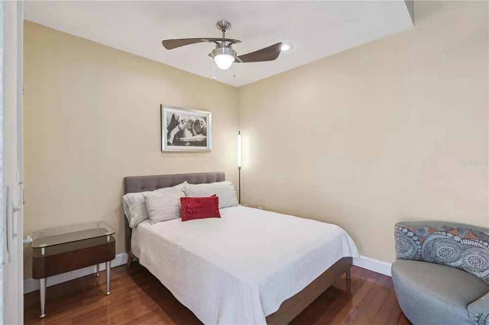 151 E WASHINGTON STREET #PH3B Orlando, FL 32801
