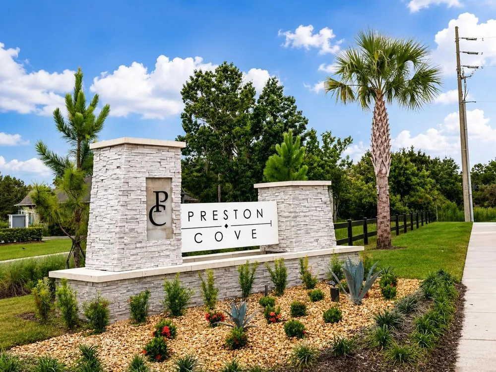 323 PRESTON COVE DRIVE St Cloud, FL 34771