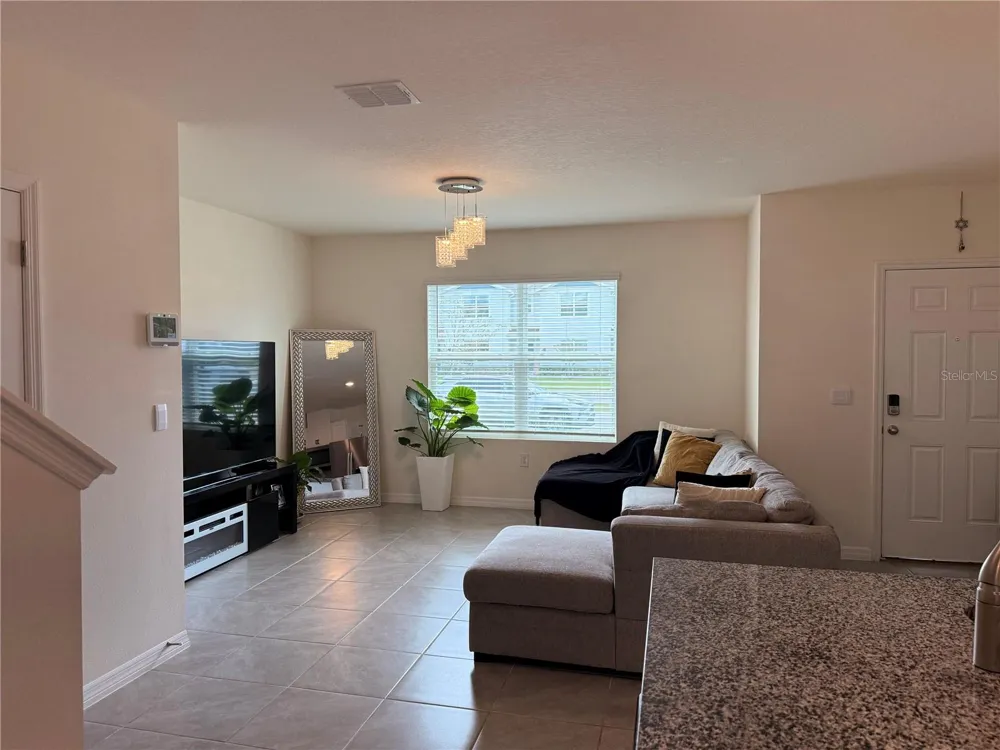 323 PRESTON COVE DRIVE St Cloud, FL 34771