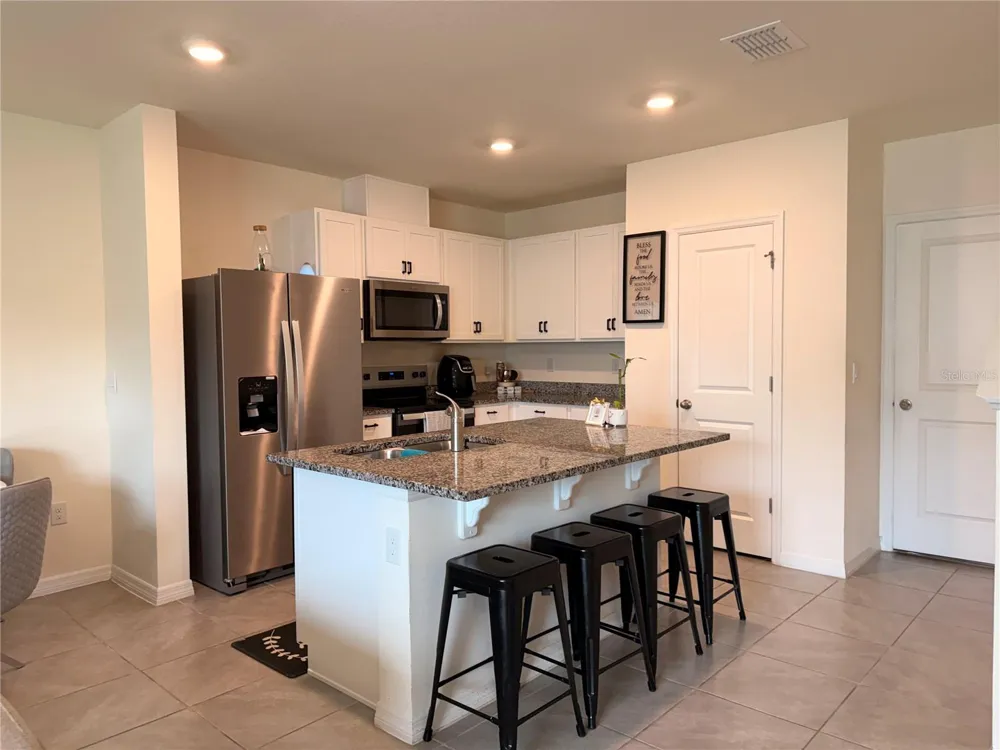 323 PRESTON COVE DRIVE St Cloud, FL 34771