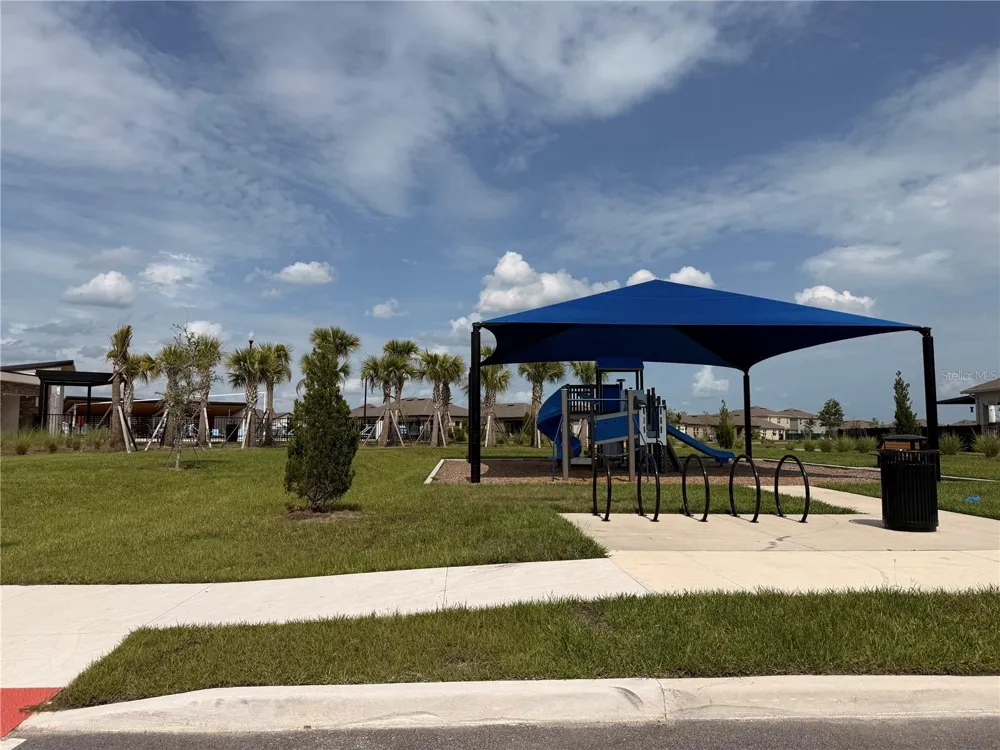 323 PRESTON COVE DRIVE St Cloud, FL 34771