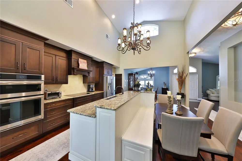 2578 EKANA DRIVE Oviedo, FL 32765