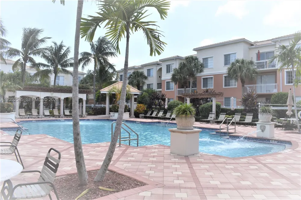 1206 E Myrtlewood Cir E #1206 Palm Beach Gardens, FL 33418