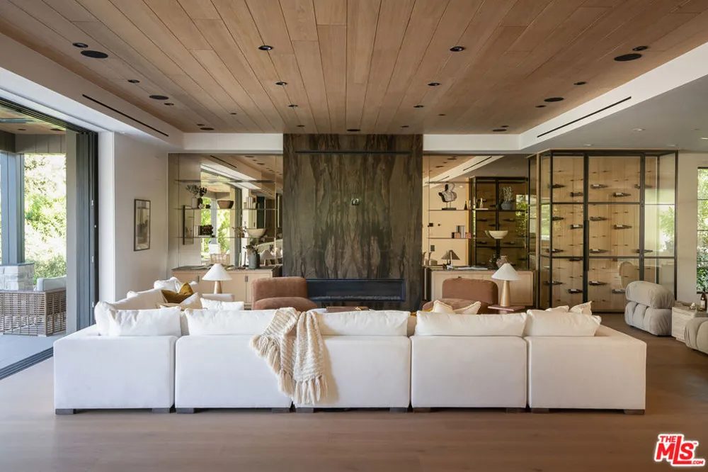 23615 Long Valley Road Hidden Hills, CA 91302