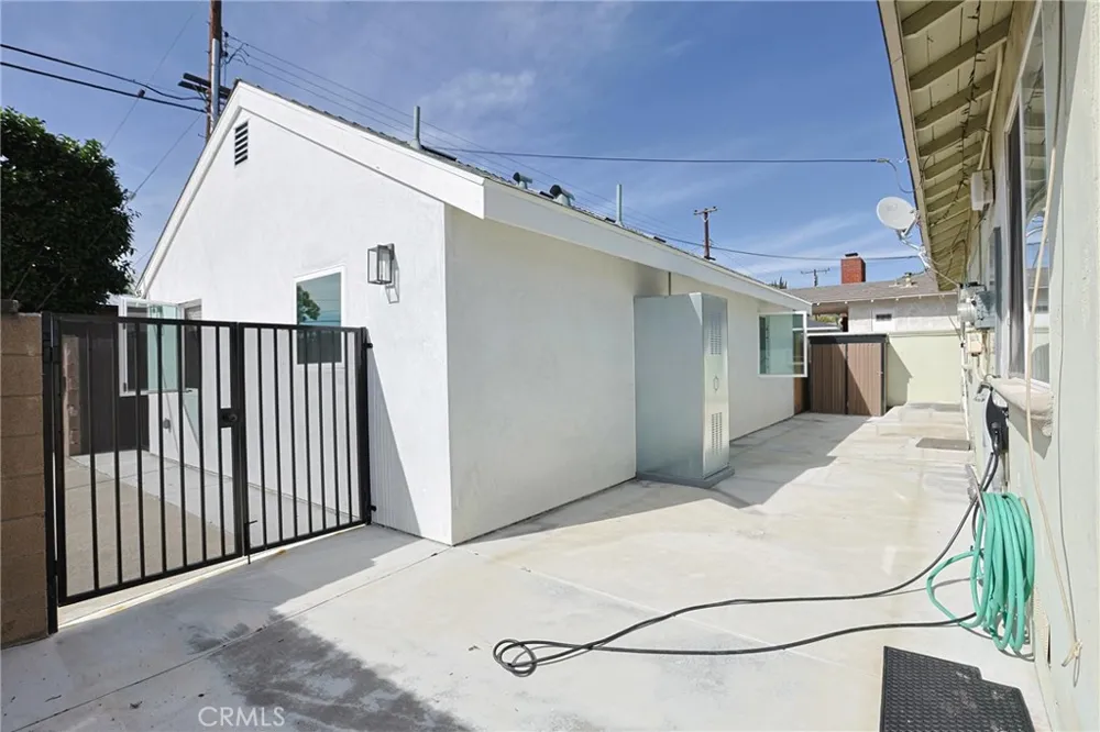 313 E 11th Azusa, CA 91702