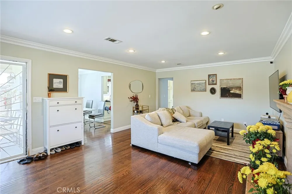 313 E 11th Azusa, CA 91702