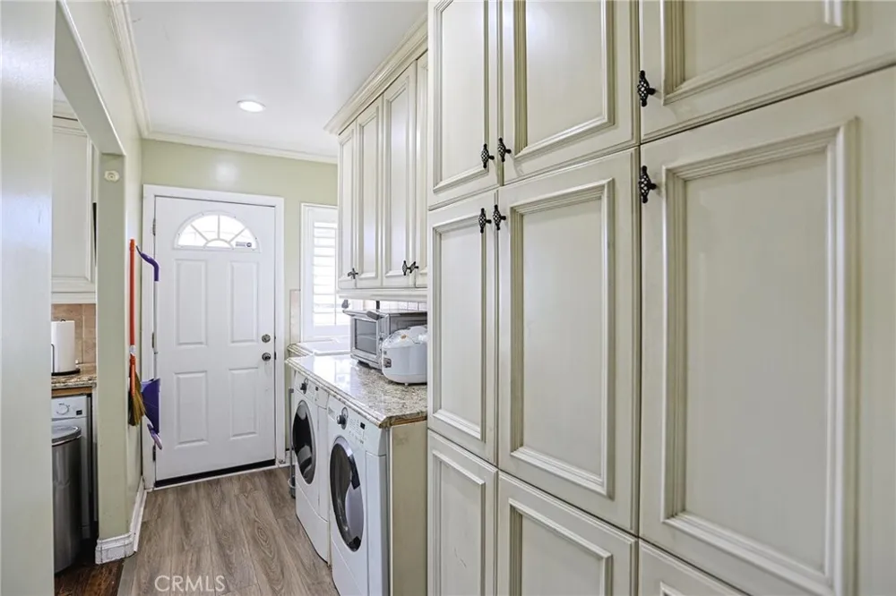313 E 11th Azusa, CA 91702