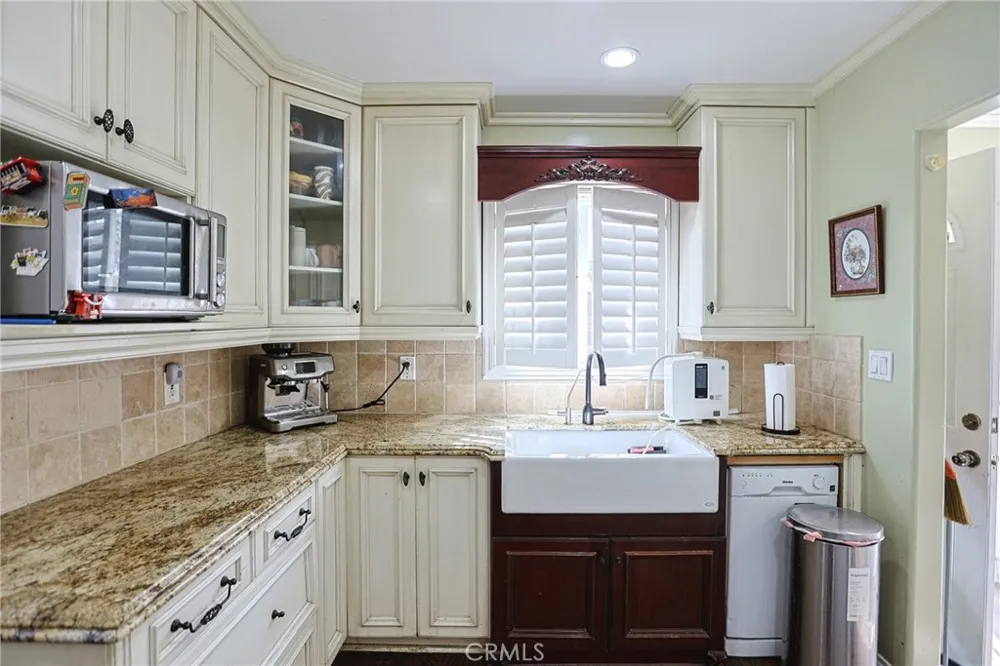 313 E 11th Azusa, CA 91702