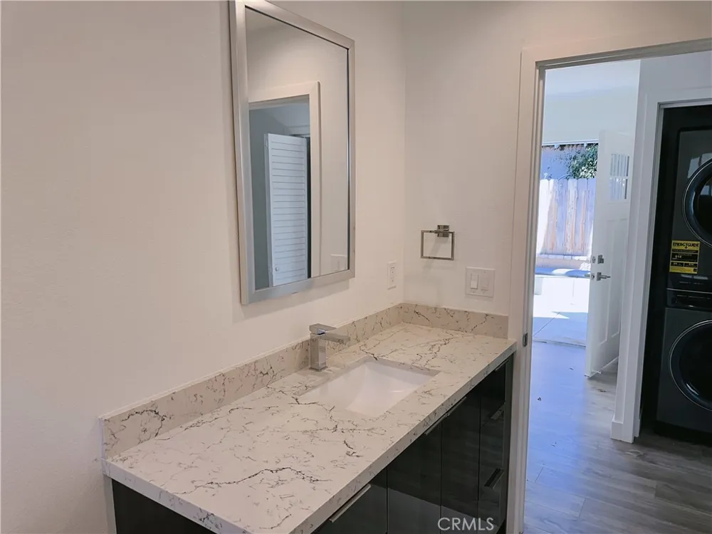 313 E 11th Azusa, CA 91702
