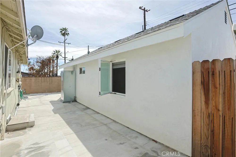 313 E 11th Azusa, CA 91702