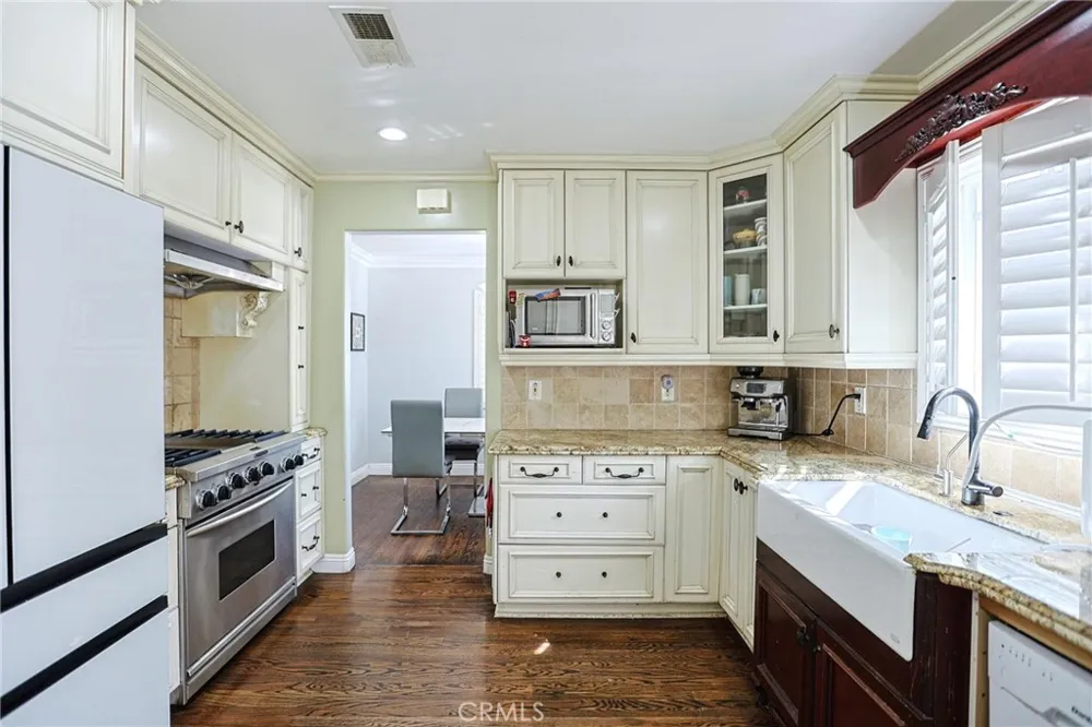 313 E 11th Azusa, CA 91702