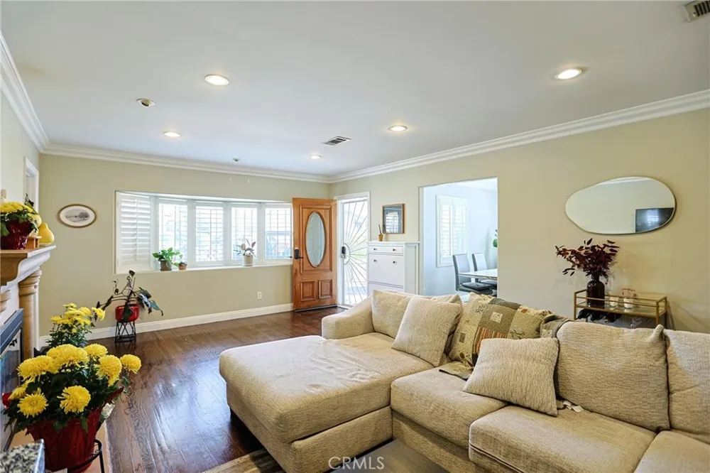 313 E 11th Azusa, CA 91702