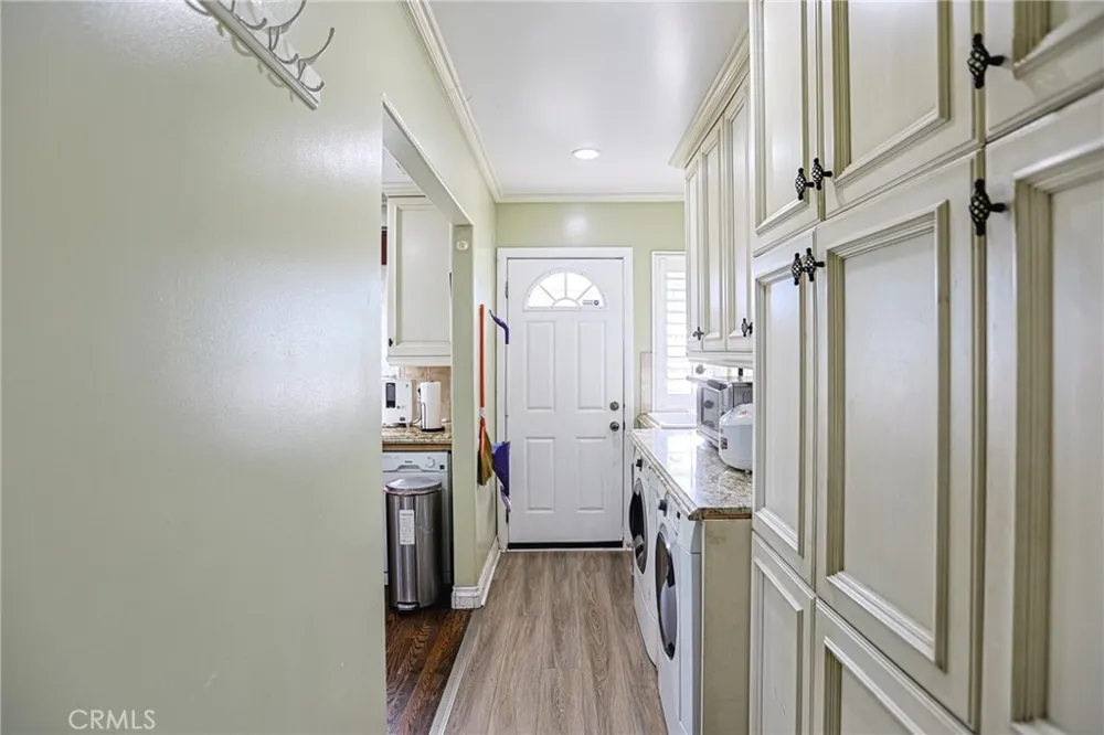 313 E 11th Azusa, CA 91702