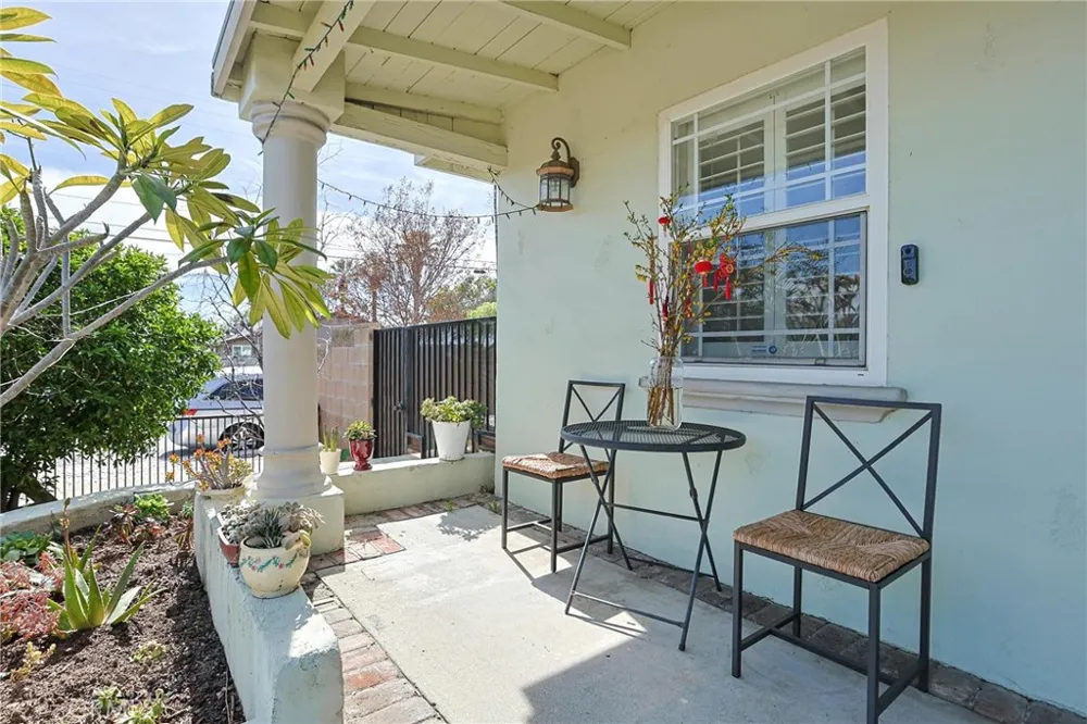313 E 11th Azusa, CA 91702
