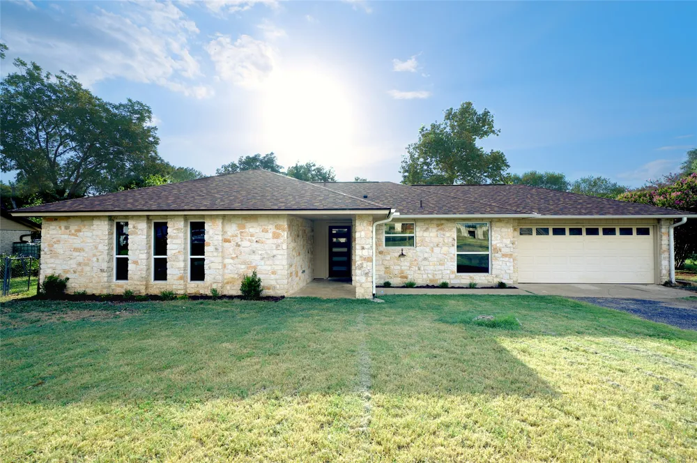 13004 Running Deer Trail Manchaca, TX 78652