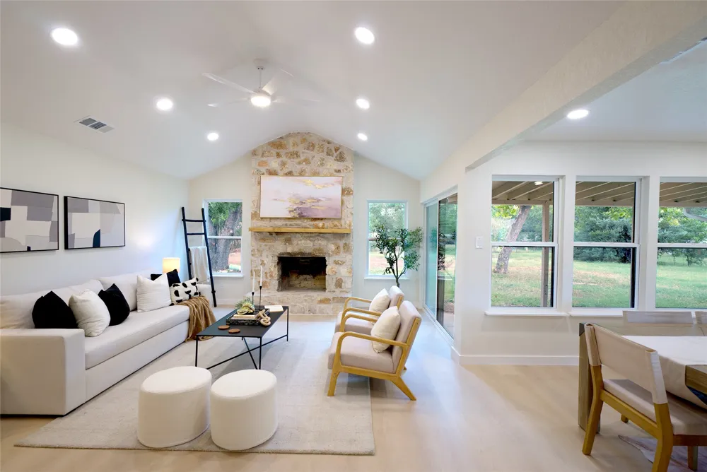 13004 Running Deer Trail Manchaca, TX 78652