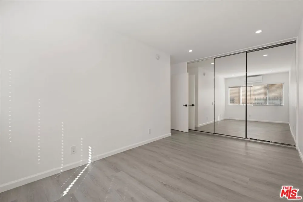 1904 11th Street #8 Santa Monica, CA 90404