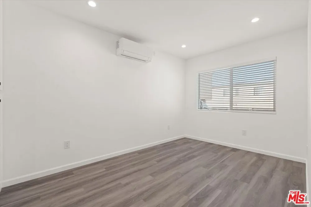 1904 11th Street #8 Santa Monica, CA 90404