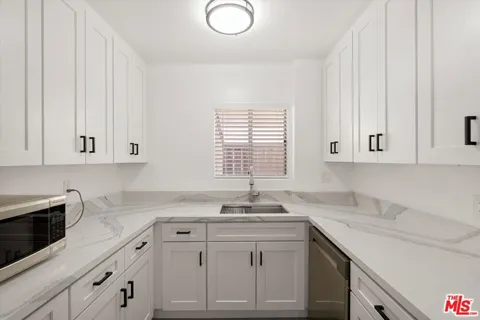 1904 11th Street #8