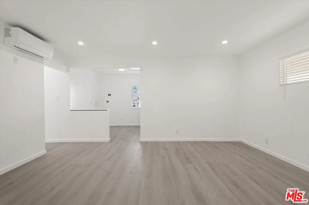 1904 11th Street #8 Santa Monica, CA 90404