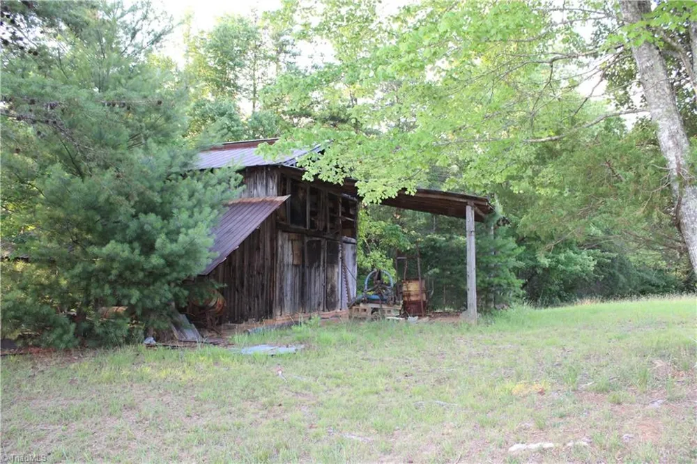 2541 Collinstown Road Westfield, NC 27053