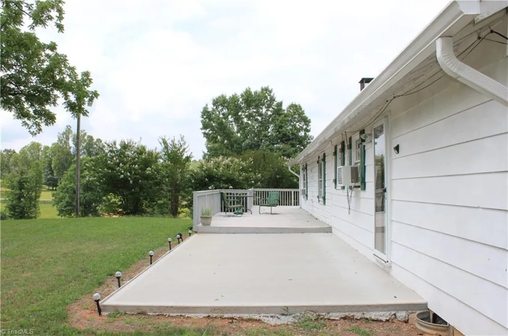 2541 Collinstown Road Westfield, NC 27053