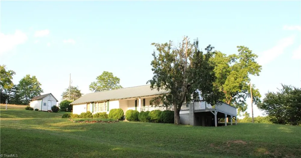 2541 Collinstown Road Westfield, NC 27053
