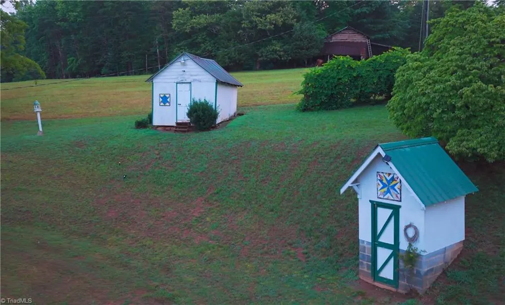 2541 Collinstown Road Westfield, NC 27053