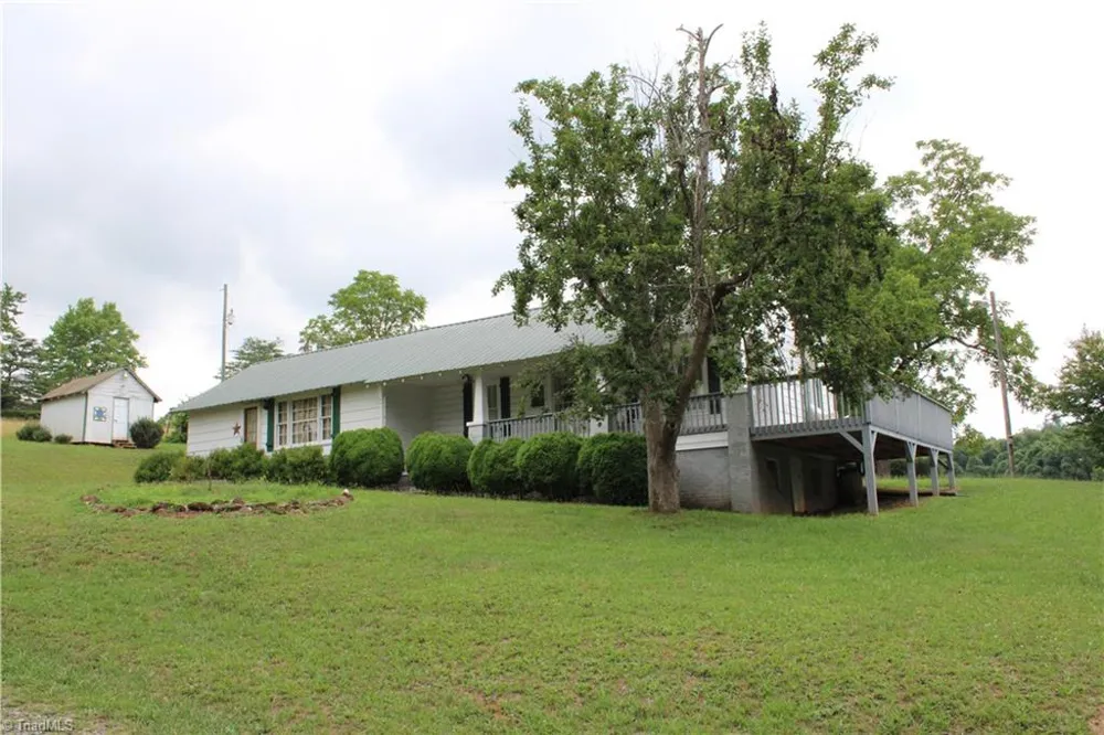 2541 Collinstown Road Westfield, NC 27053