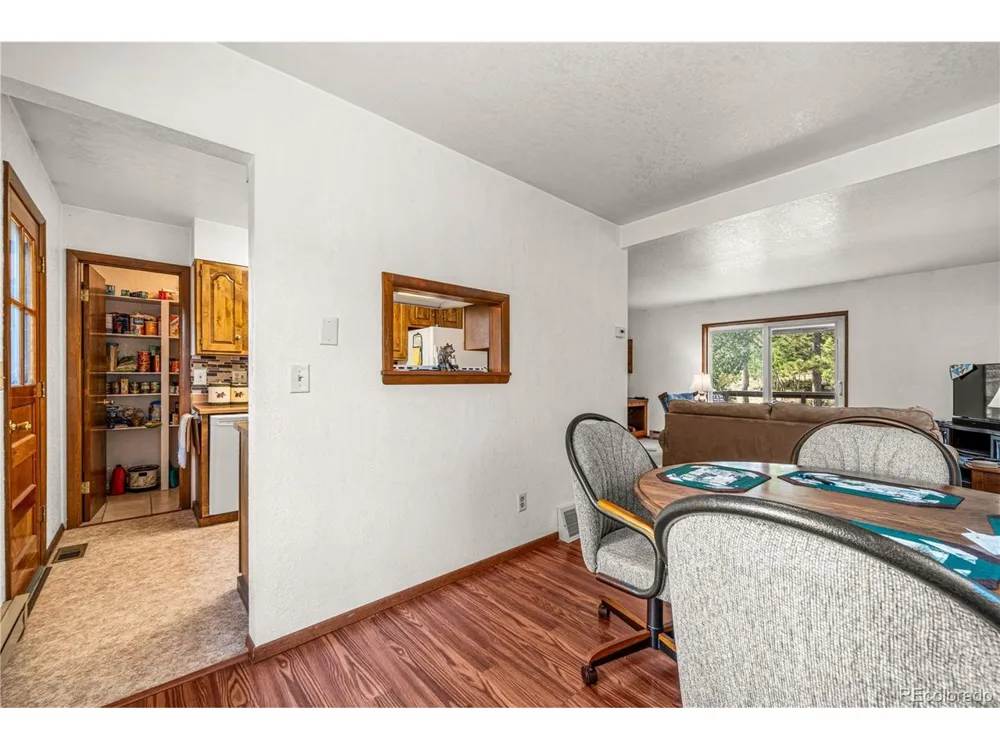 206 Little Horn Road Westcliffe, CO 81252