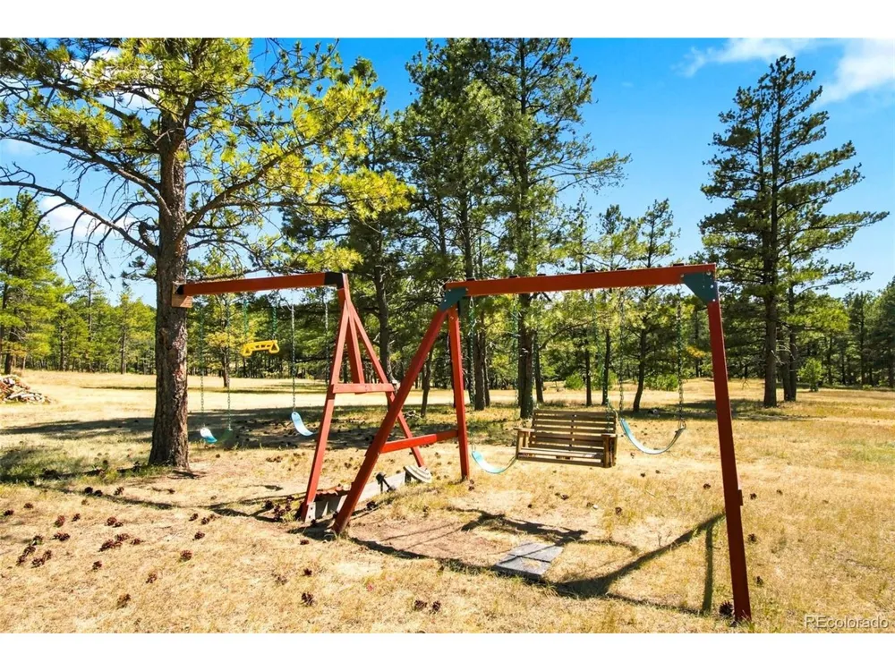 24124 Agate Trail Deer Trail, CO 80105