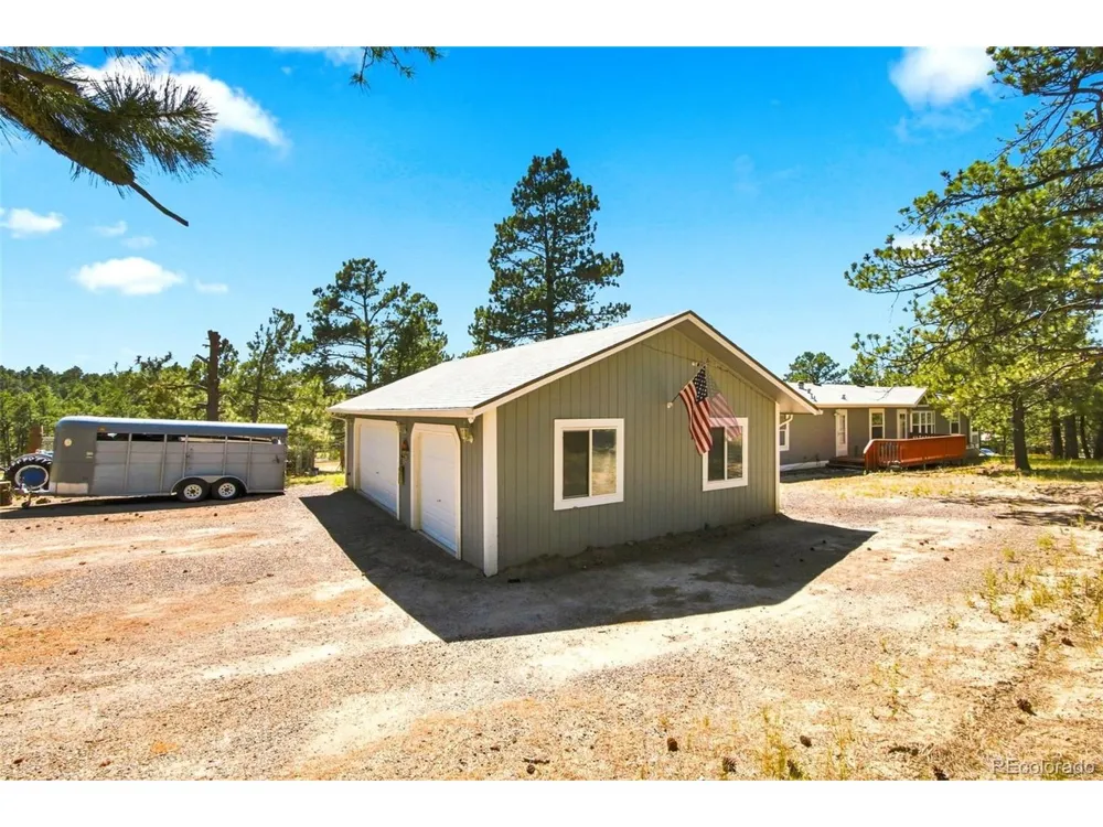 24124 Agate Trail Deer Trail, CO 80105