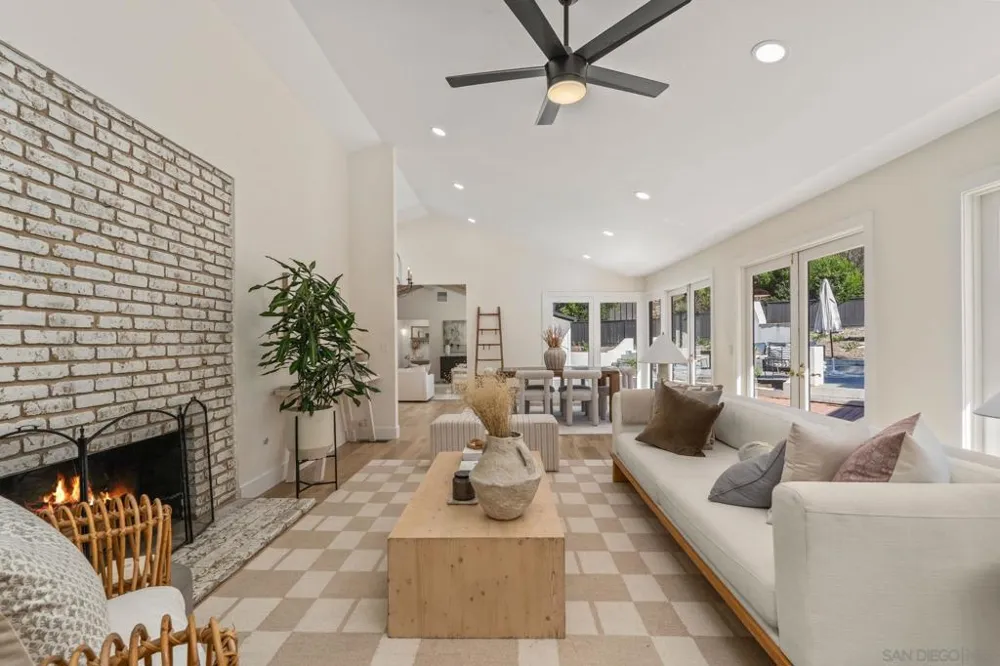 13953 Sagewood Poway, CA 92064