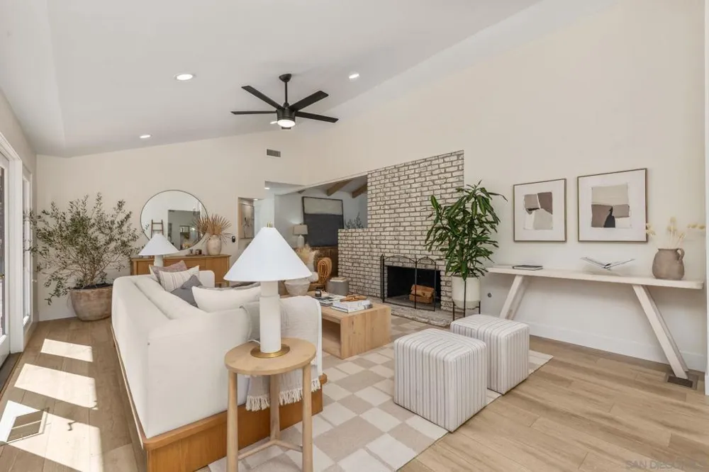 13953 Sagewood Poway, CA 92064