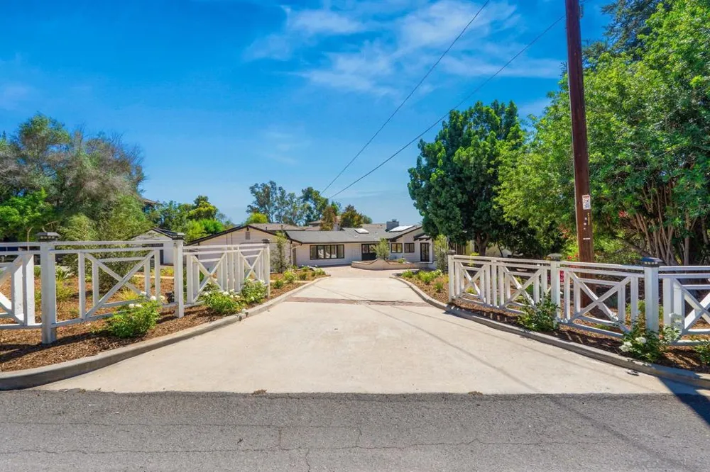 13953 Sagewood Poway, CA 92064