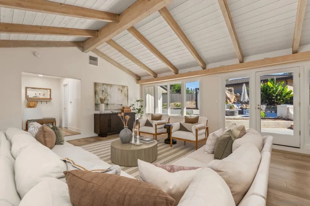 13953 Sagewood Poway, CA 92064
