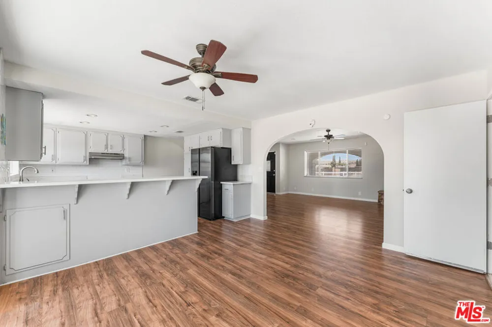 15361 Mondamon Road Apple Valley, CA 92307